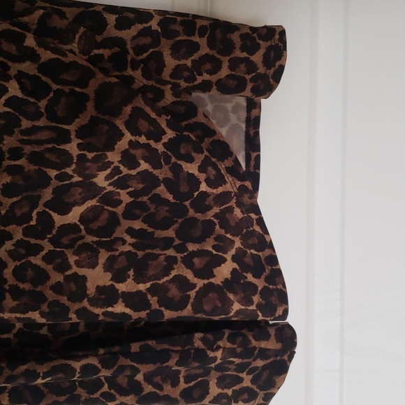 Very flattering MK dress - Picture 5 of 7